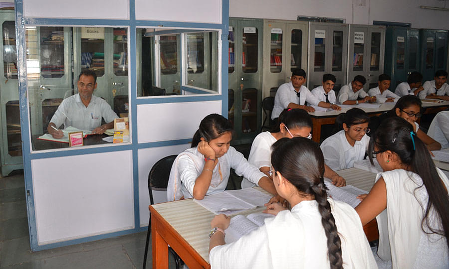 Shree Shamalaji Homeopathic Medical College, Hospital & Research Institute Godhra hostel photo 2